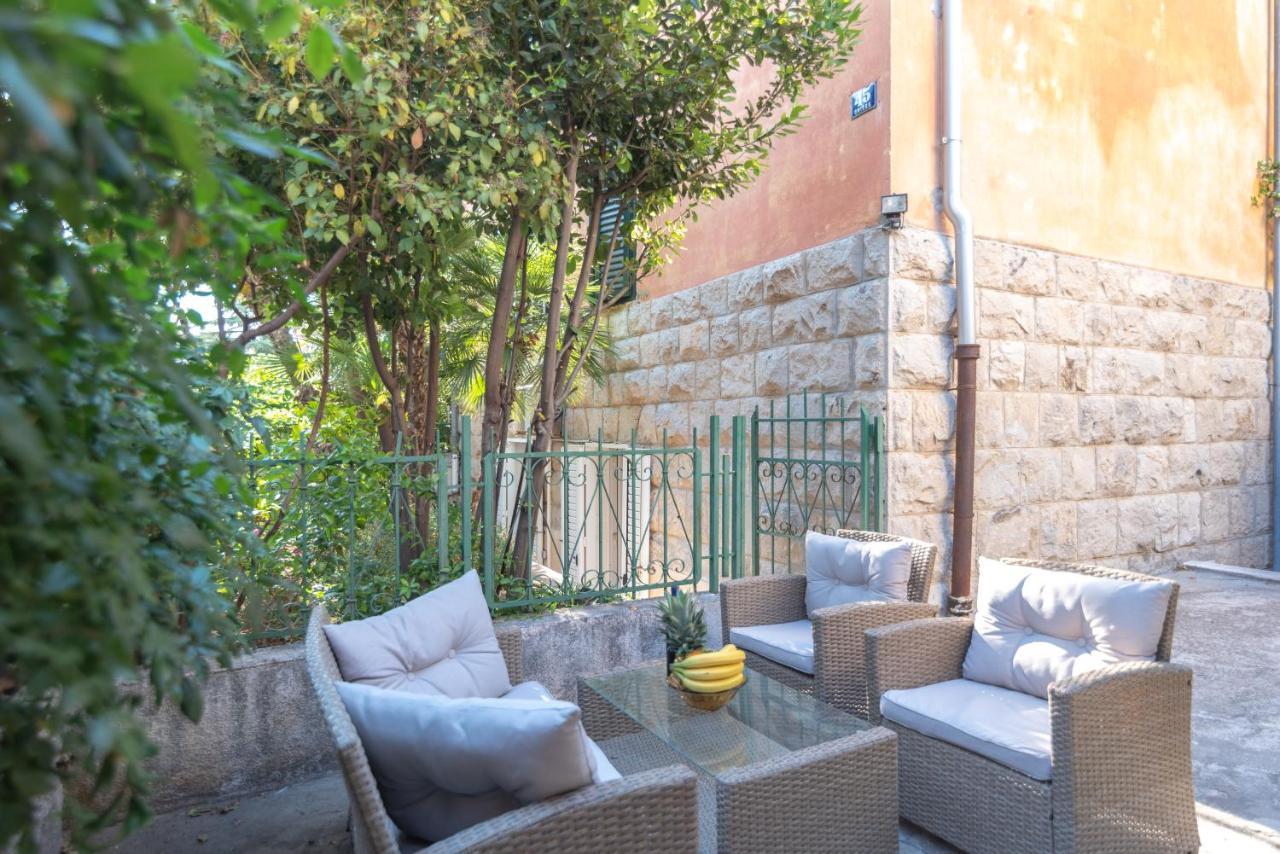 Апартаменты Palm Garden In Center With Big Terrace *